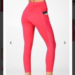 NWT! Fabletics Trinity Mid-Rise Pocket Leggings